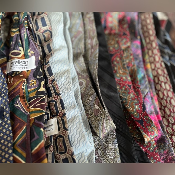 Assorted brands of Silk ties (Dozen) - Picture 4 of 6